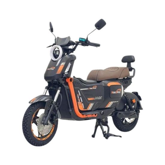 صورة دباب يجمع بين الفخامة والقوة